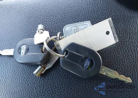 2015 Ford F-250 Xlt from USA, damaged, VIN 1FT7W2B68FEA37187